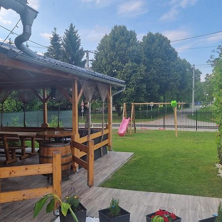 Holiday Home Baotic Velika Mlaka ภายนอก รูปภาพ