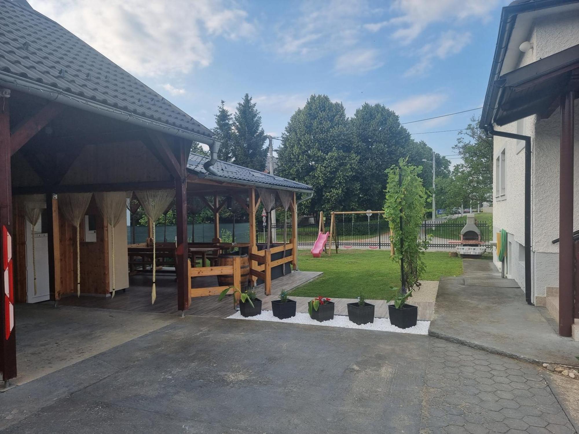Holiday Home Baotic Velika Mlaka ภายนอก รูปภาพ